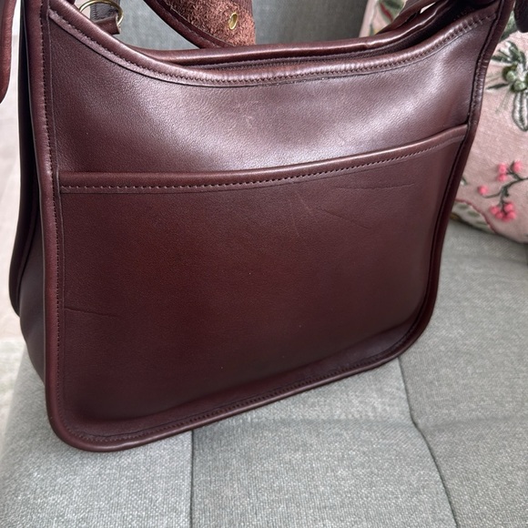 Vintage Coach Legacy Zip 9966 in Mahogany - Picture 2 of 5